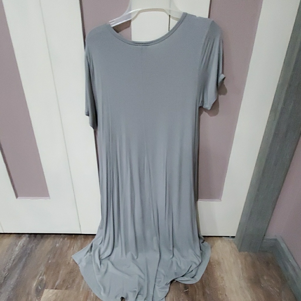 Dress - Picture 3 of 3